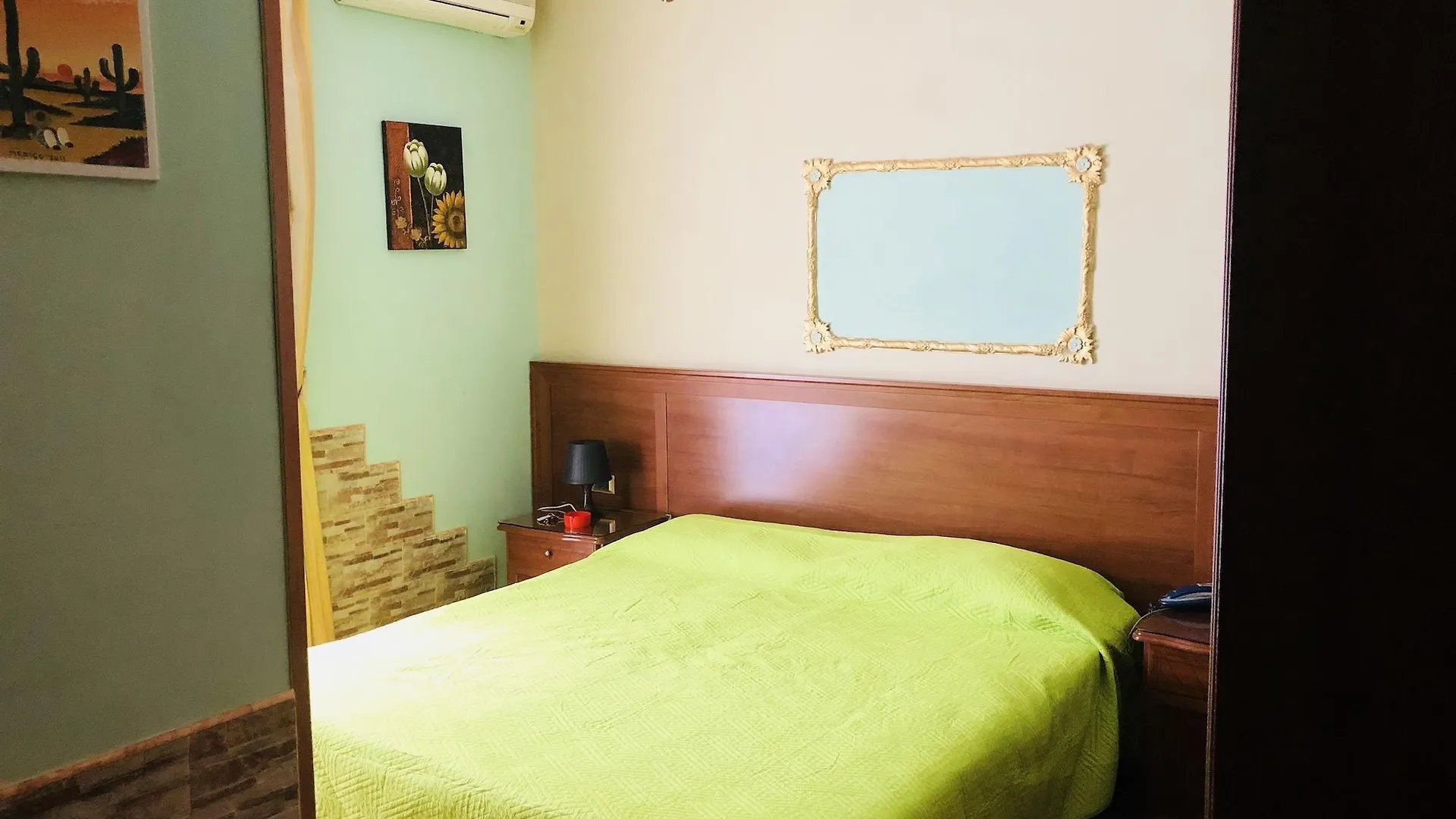 Hotel Iris Неаполь 0*,  Италия