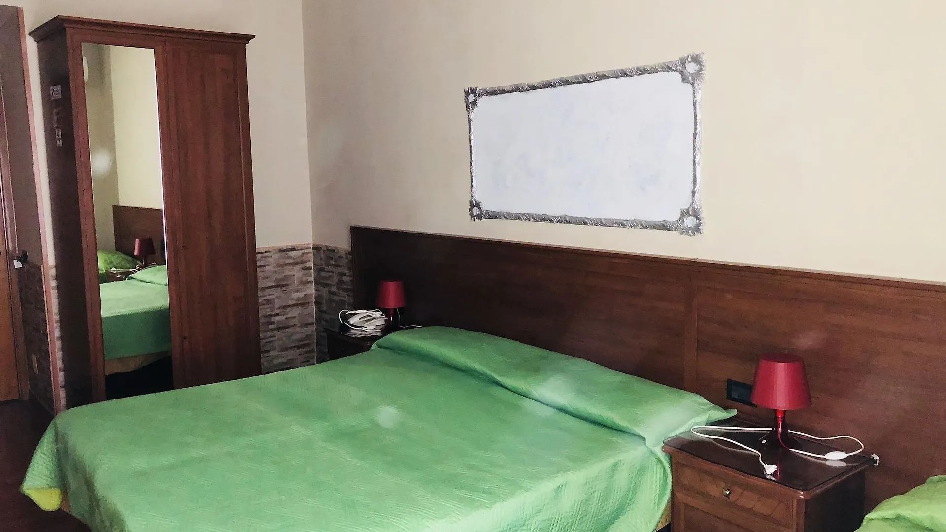 Hotel Iris Неаполь