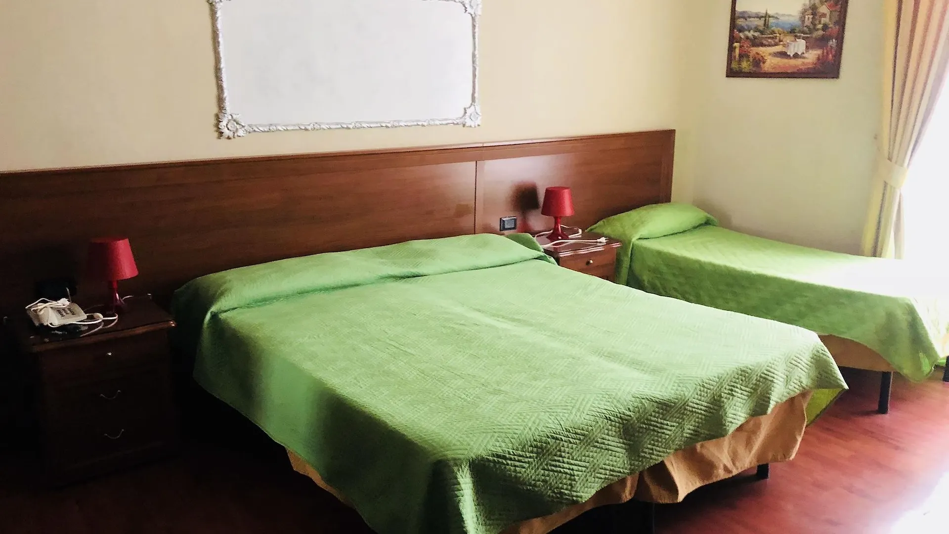 Hotel Iris Неаполь Италия